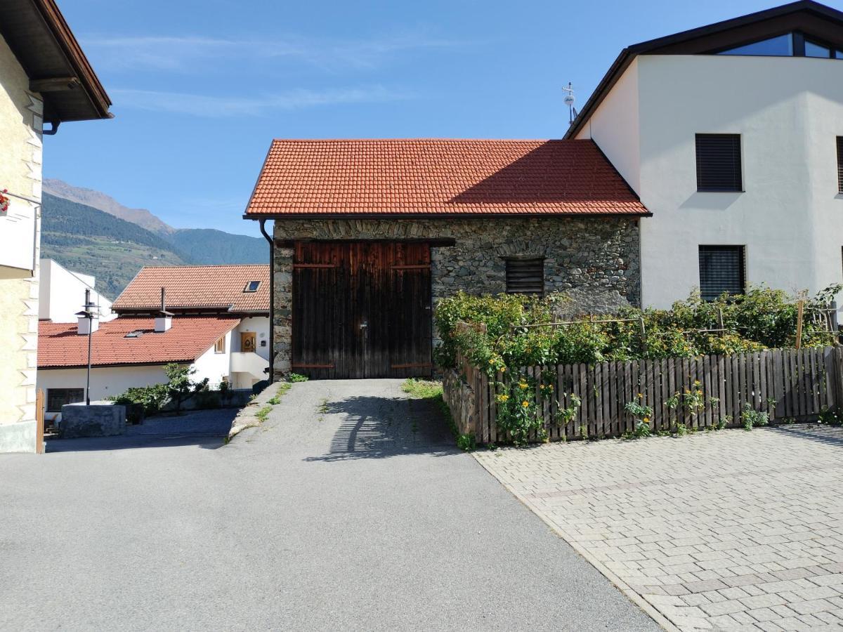 Haus Am Brunnen Apartment Prato allo Stelvio Luaran gambar