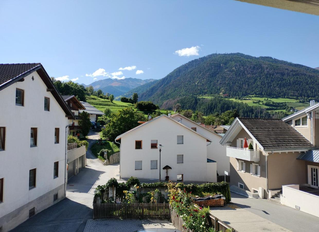 Haus Am Brunnen Apartment Prato allo Stelvio Luaran gambar